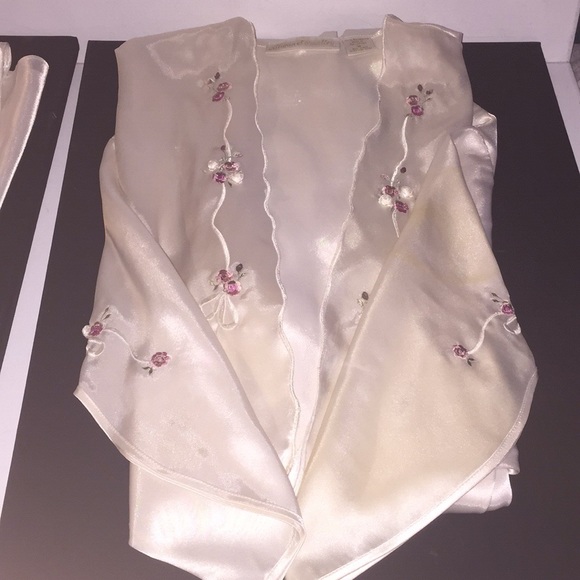 💝NWOT Gilligan & O’Malley 2 pc Ivory Gown/Kimono - Picture 5 of 8